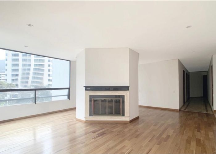 Apartamento de 3 alcobas en venta en Santa Barbara, Bogotá, 180 m² · foto 10 de 10