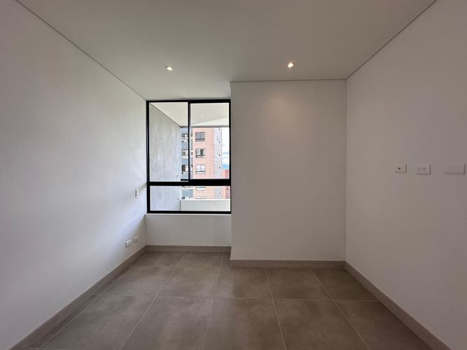 Apartamento de 2 alcobas en arriendo en El Poblado, Medellín, 100 m² · foto 12 de 18