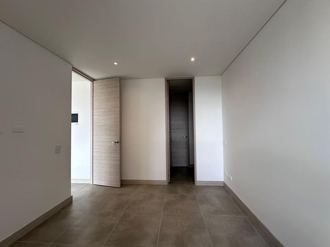 Apartamento de 2 alcobas en arriendo en El Poblado, Medellín, 100 m² · foto 8 de 18