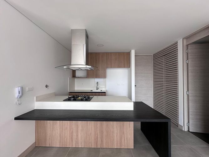 Apartamento de 2 alcobas en arriendo en El Poblado, Medellín, 100 m² · foto 6 de 18