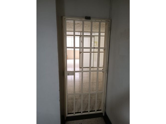 Oficina en venta en San Fernando, Armenia, 40 m² · foto 3 de 11
