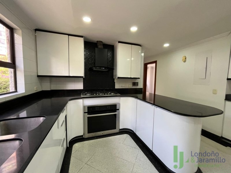 Apartamento en arriendo en El Poblado, Medellín · foto 7 de 20