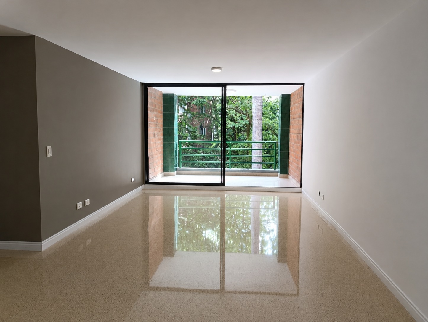 Apartamento en arriendo en Laureles, Medellín · foto 3 de 18