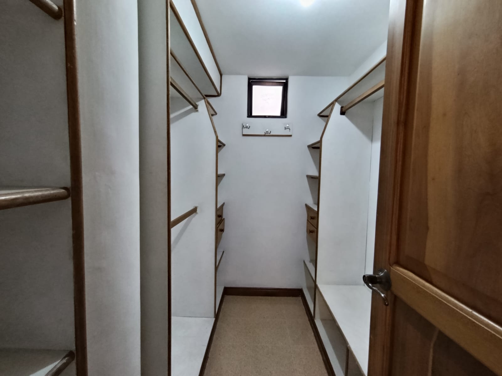 Apartamento en arriendo en Laureles, Medellín · foto 16 de 18