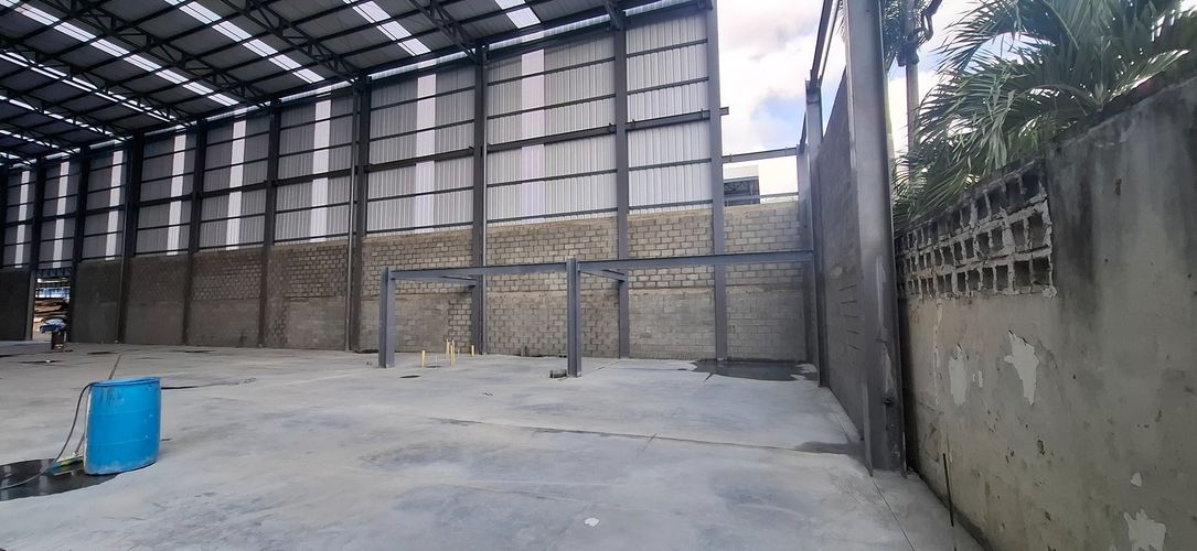 Bodega en arriendo en Zona Industrial, Cali, 1600 m² · foto 4 de 8