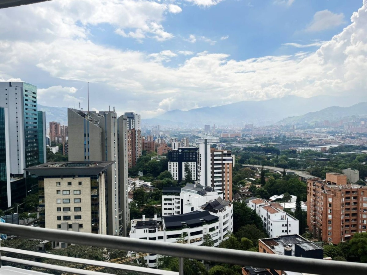 Apartamento en venta en El Poblado, Medellín 2