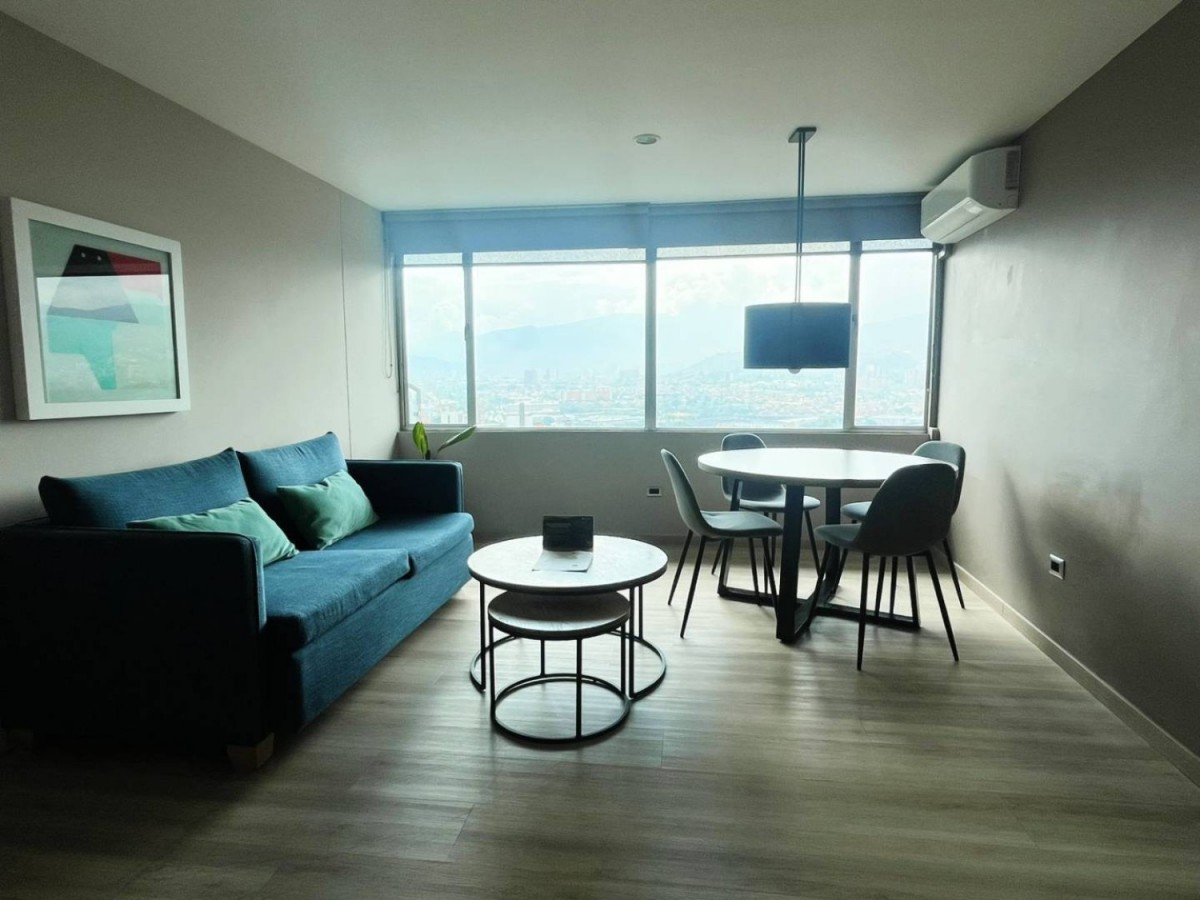 Apartamento en venta en El Poblado, Medellín 4
