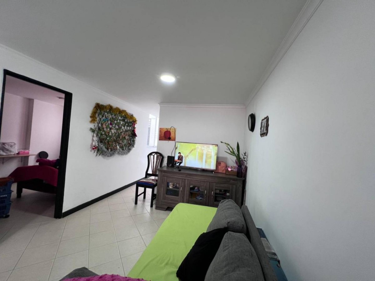 Apartamento en venta en Zona Industrial No. 2, Itagüí · foto 3 de 24
