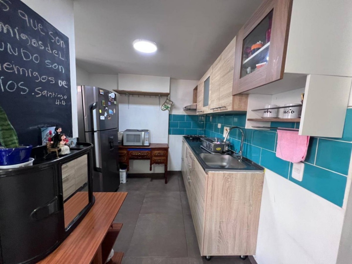 Apartamento en venta en Zona Industrial No. 2, Itagüí · foto 9 de 24
