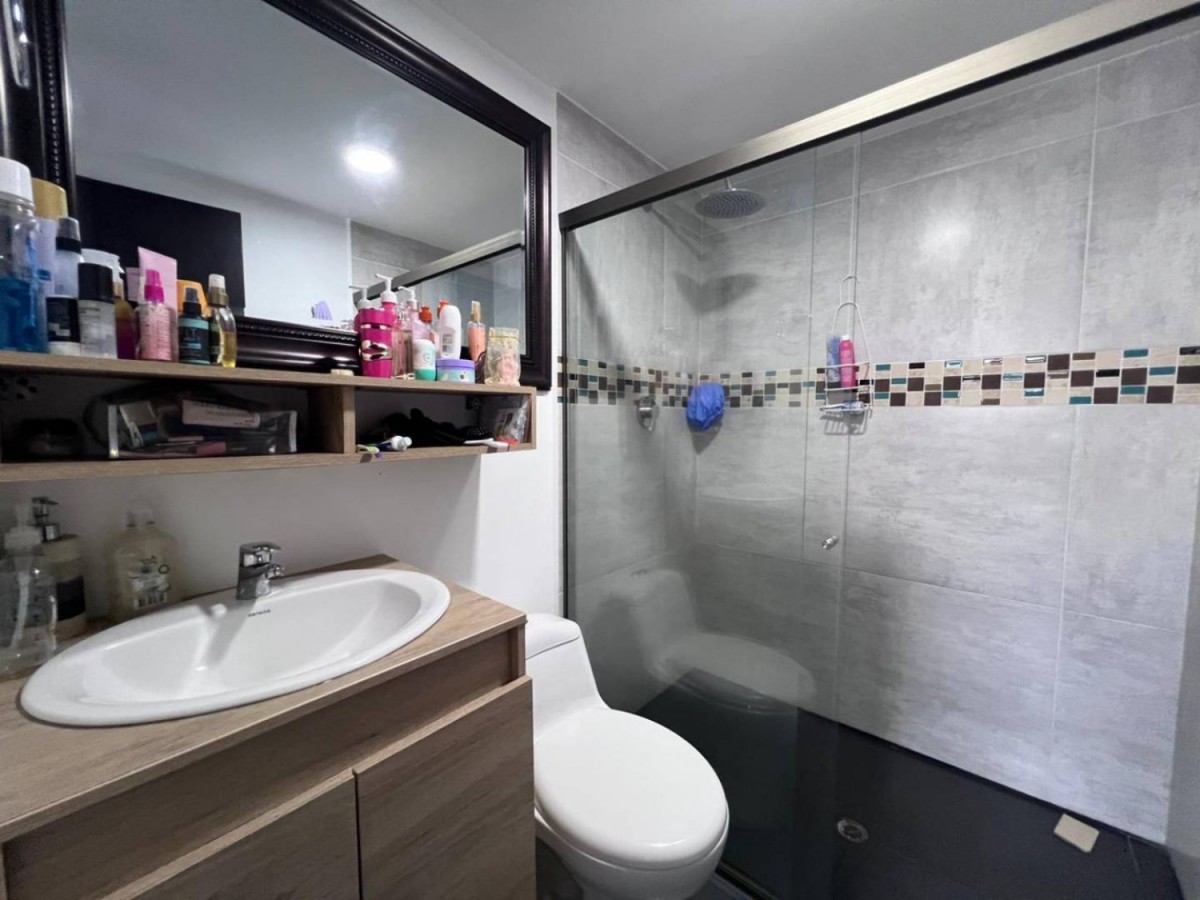 Apartamento en venta en Zona Industrial No. 2, Itagüí · foto 15 de 24