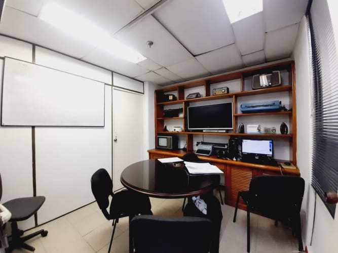 Oficina en venta en El Poblado, Medellín, 155 m² · foto 4 de 12