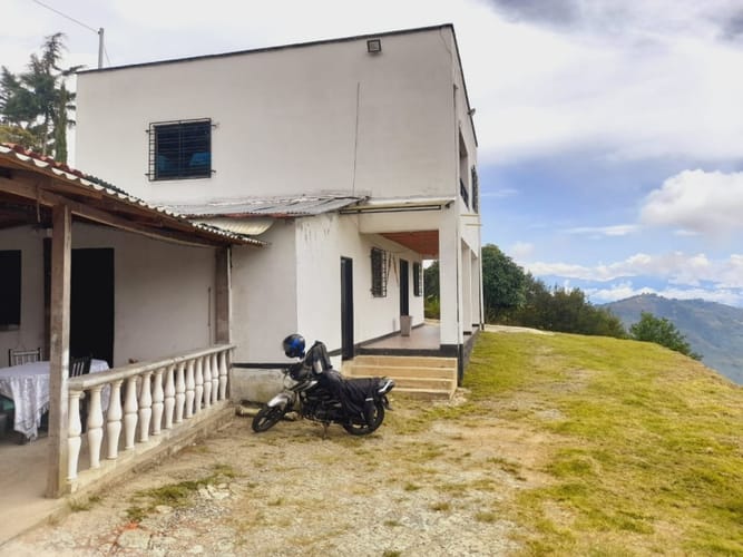 Finca en venta en Potrera Miserenga, Medellín, 180 m² · foto 3 de 24
