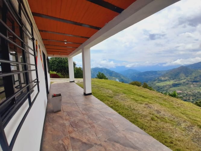 Finca en venta en Potrera Miserenga, Medellín, 180 m² · foto 4 de 24