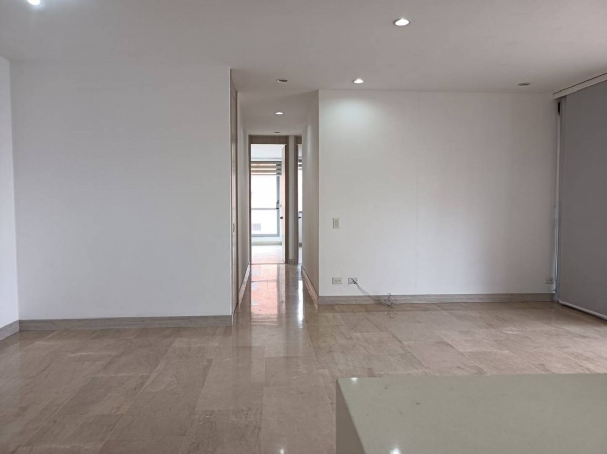 Apartamento en arriendo en Lalinde, Medellín · foto 7 de 20