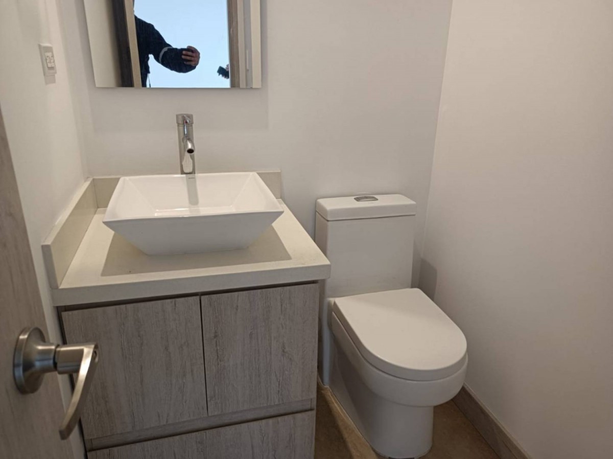 Apartamento en arriendo en Lalinde, Medellín · foto 17 de 20