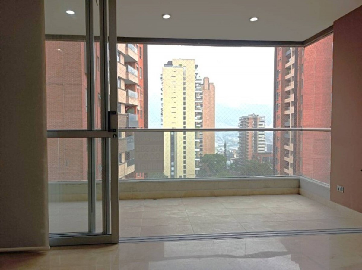 Apartamento en arriendo en Lalinde, Medellín · foto 20 de 20
