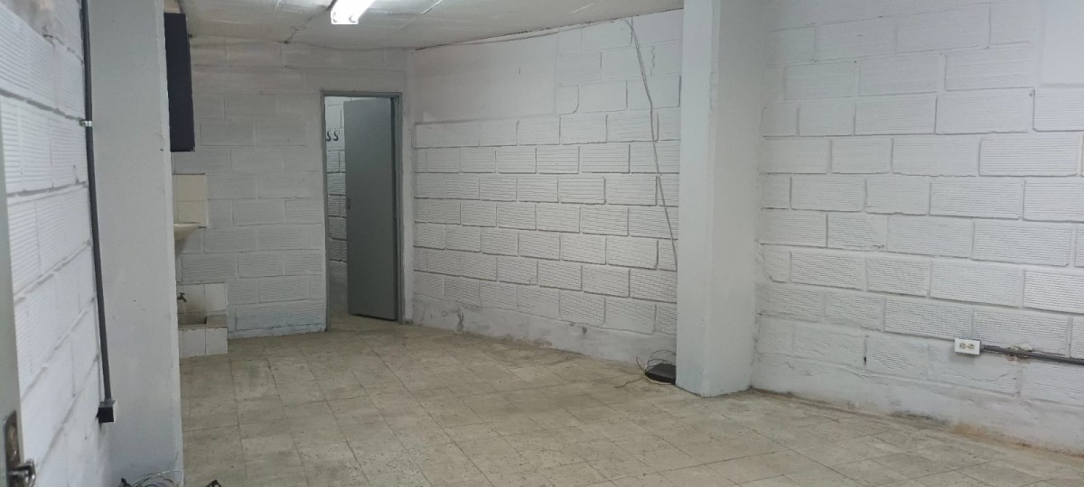 Warehouse for sale in San benito, Medellín 4