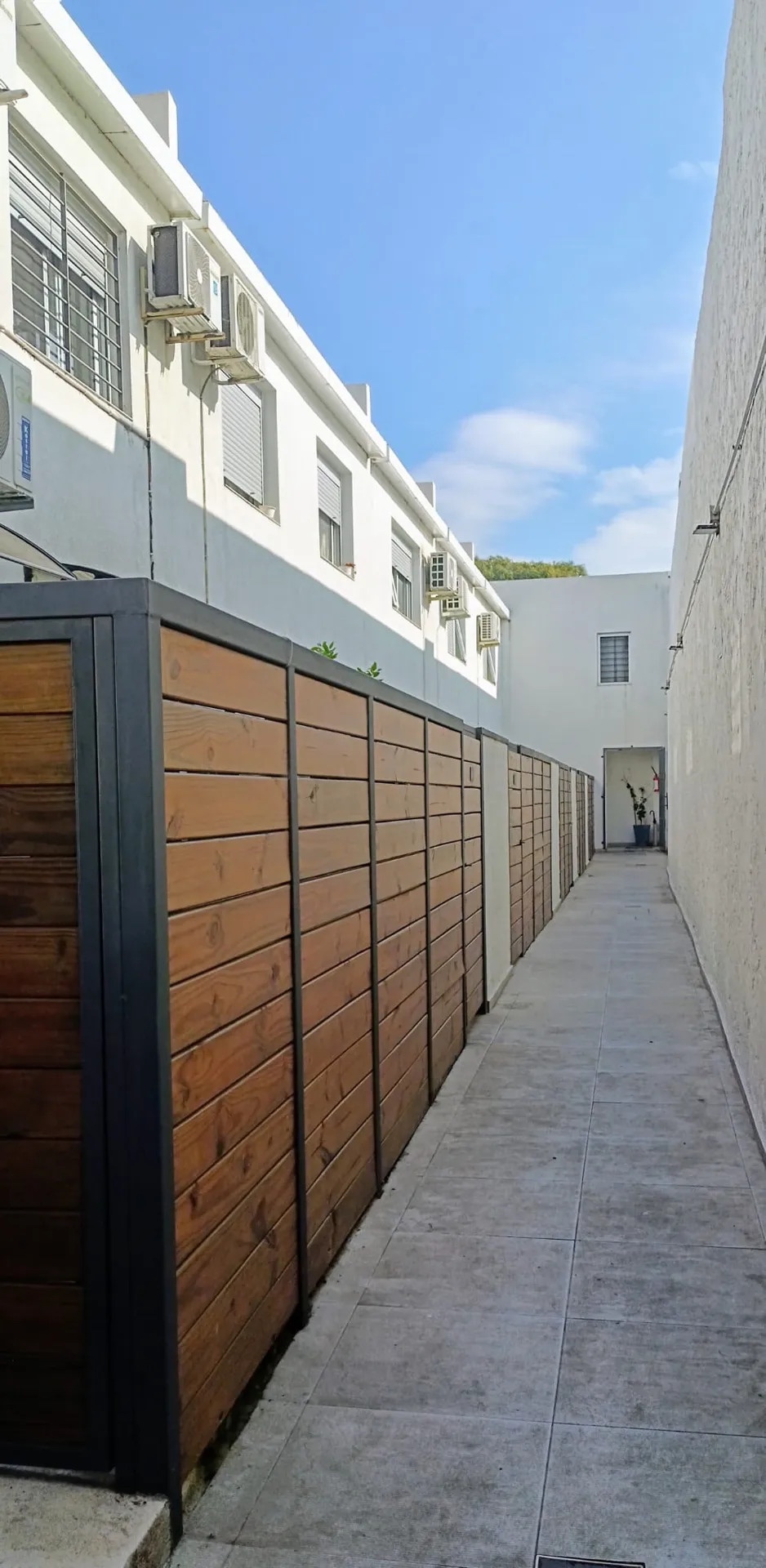 ALQUILER | Apartamento Duplex en Brazo Oriental con patio exclusivo · Foto 2