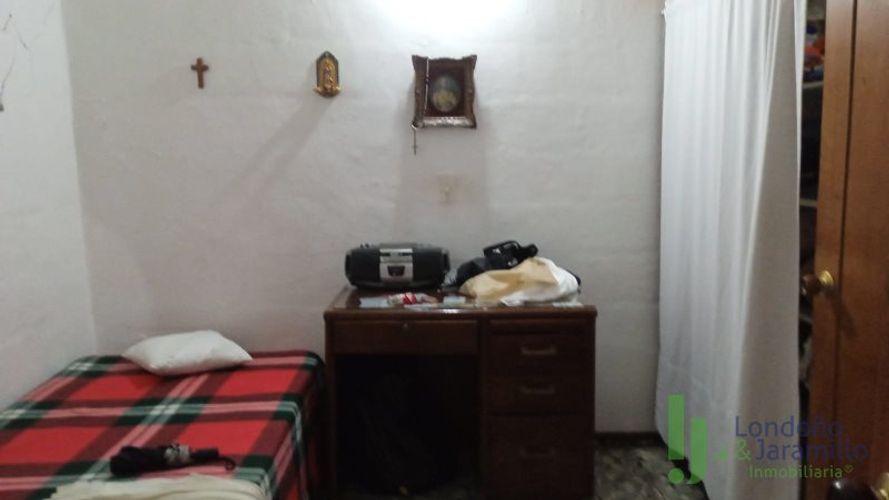 Casa de 4 alcobas en venta en Alcala, Envigado, 182 m² · foto 5 de 10