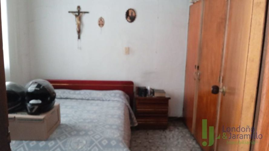 Casa de 4 alcobas en venta en Alcala, Envigado, 182 m² · foto 7 de 10