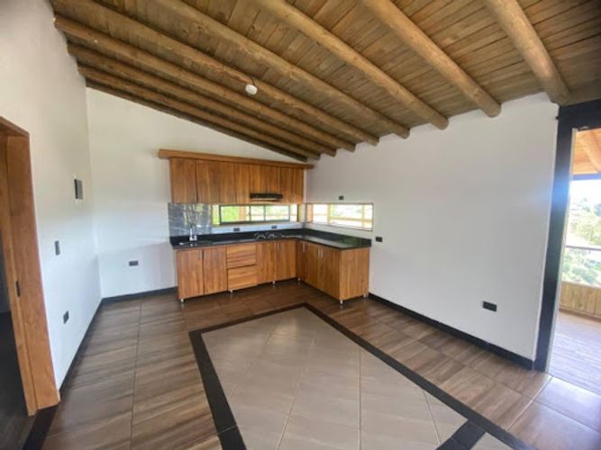 Apartamento de 2 alcobas en arriendo en Rionegro, 90 m² · foto 5 de 17