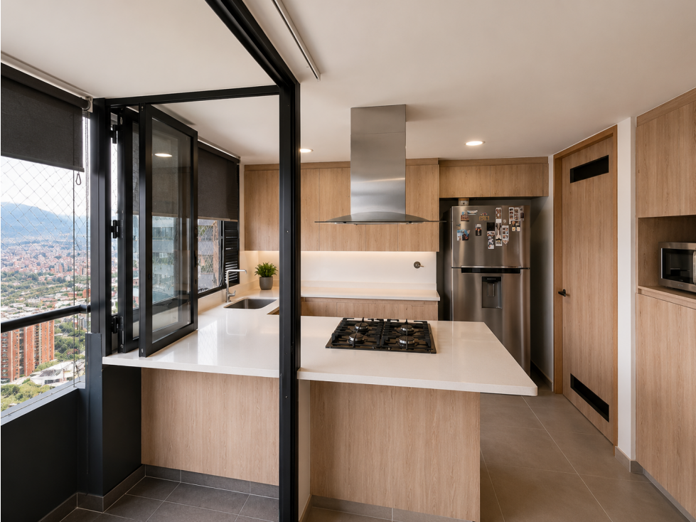 Apartamento en venta en El Poblado, Medellín 3