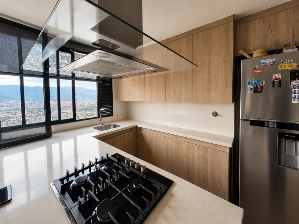 Apartamento en venta en El Poblado, Medellín 4