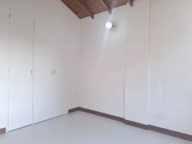 Apartamento de 3 alcobas en arriendo en Manila, Medellín, 120 m² · foto 9 de 16
