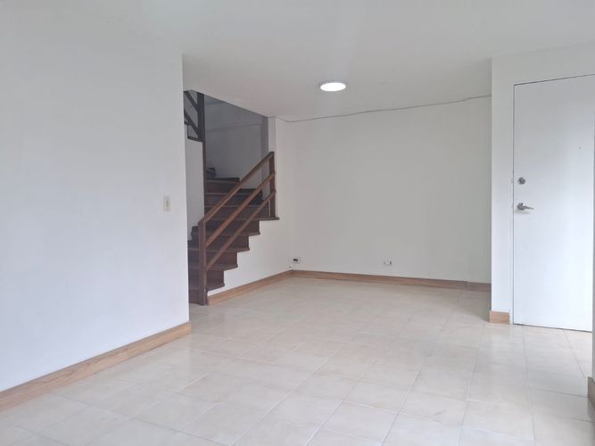 Apartamento de 3 alcobas en arriendo en Manila, Medellín, 120 m² · foto 4 de 16