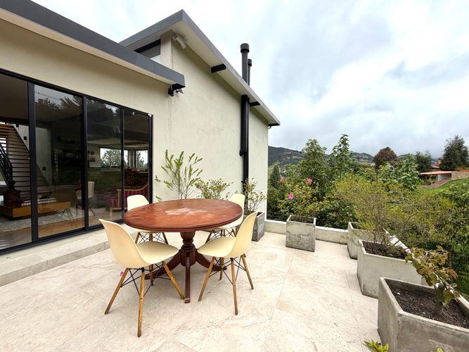 Casa de 3 alcobas en venta en Camino Al Meta, La Calera, 270 m² · foto 17 de 24