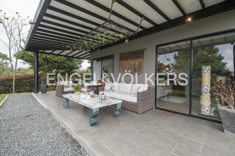 Casa de 4 alcobas en venta en La Milagrosa, La Ceja, 480 m² · foto 13 de 17