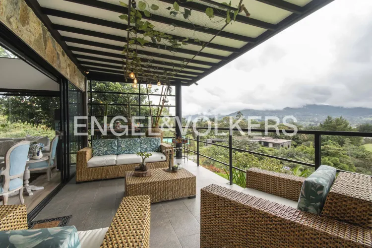 Casa de 4 alcobas en venta en La Milagrosa, La Ceja, 480 m² · foto 12 de 17
