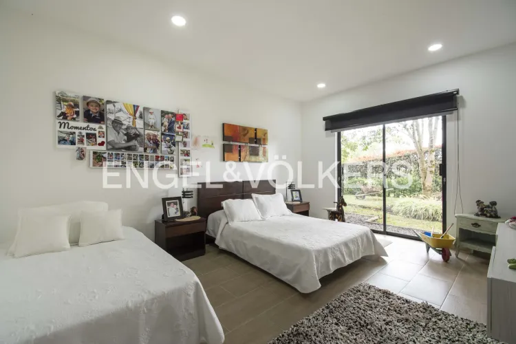 Casa de 4 alcobas en venta en La Milagrosa, La Ceja, 480 m² · foto 9 de 17