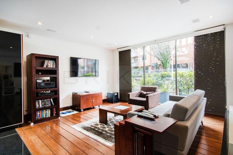 Casa de 3 alcobas en venta en Bellavista, Bogotá, 474 m² · foto 4 de 23