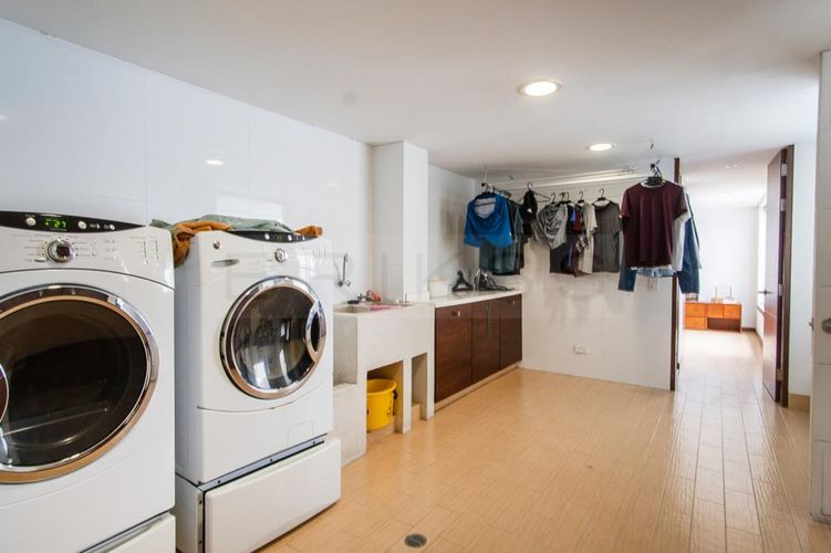 Casa de 3 alcobas en venta en Bellavista, Bogotá, 474 m² · foto 7 de 23