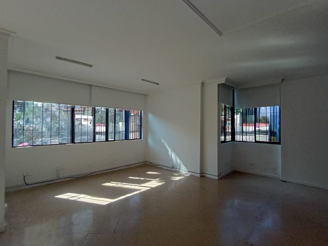 Local en arriendo en Laureles, Medellín, 37 m² · foto 2 de 12