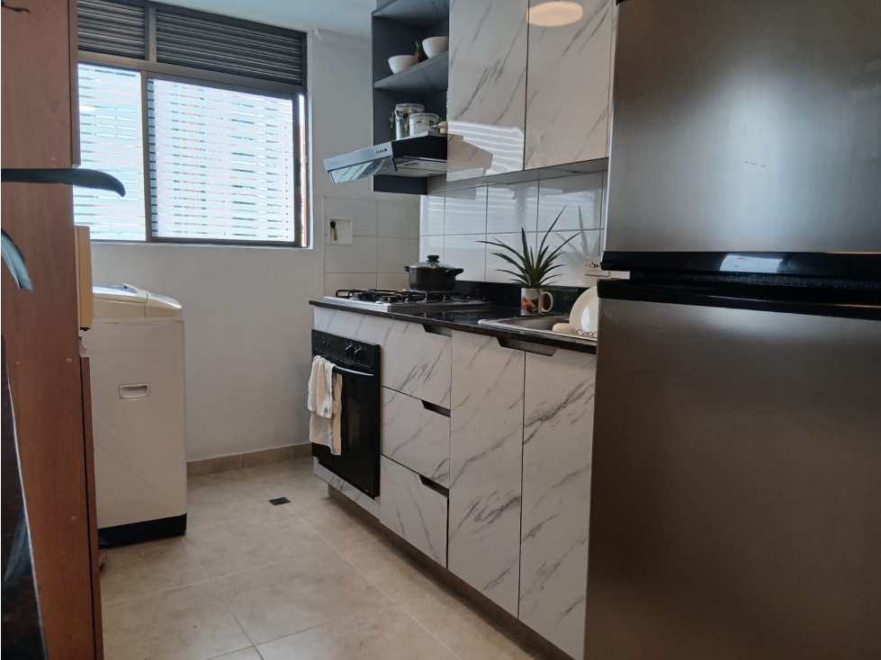 Apartamento en arriendo en Castropol, Medellín · foto 3 de 12