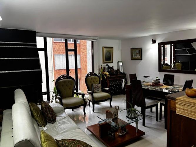 Apartamento de 3 alcobas en venta en Santa Barbara, Bogotá, 102 m² · foto 3 de 14