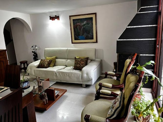 Apartamento de 3 alcobas en venta en Santa Barbara, Bogotá, 102 m² · foto 5 de 14