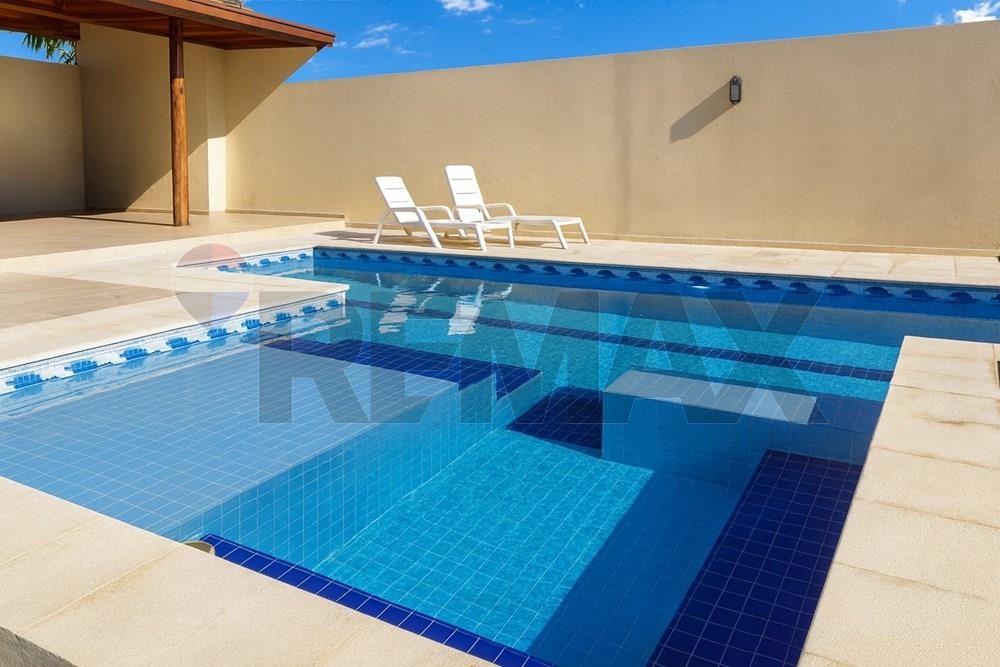 Exclusiva Residencia de 3 Dormitorios en Venta en la Prestigiosa Zona de Stma. Trinidad. — foto 2