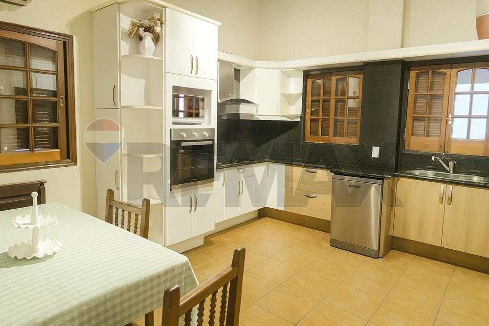 Exclusiva Residencia de 3 Dormitorios en Venta en la Prestigiosa Zona de Stma. Trinidad. — foto 3