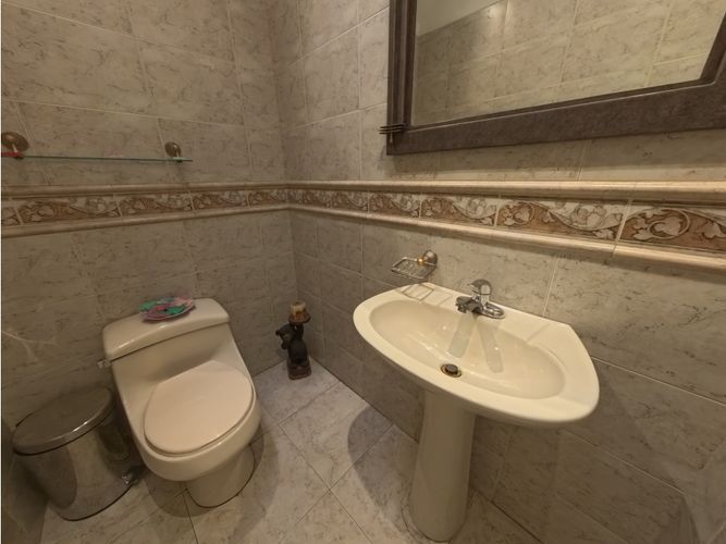Casa de 3 alcobas en venta en San Jose De Bavaria, Bogotá, 240 m² · foto 8 de 20