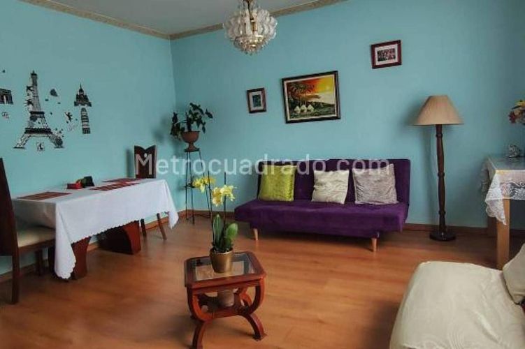 Apartamento de 2 alcobas en venta en Modelo Sur, Bogotá, 68 m² · foto 2 de 13