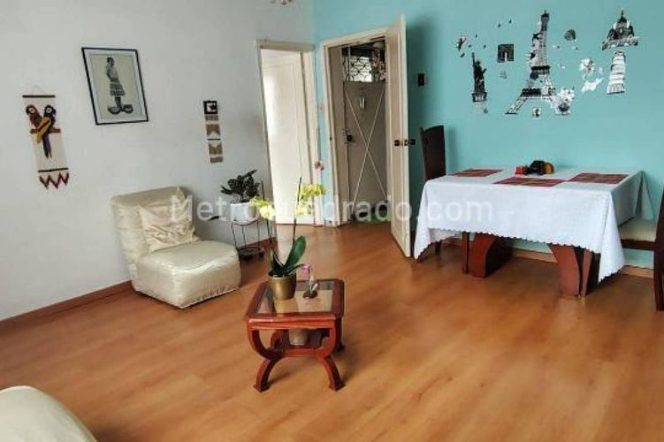 Apartamento de 2 alcobas en venta en Modelo Sur, Bogotá, 68 m² · foto 3 de 13