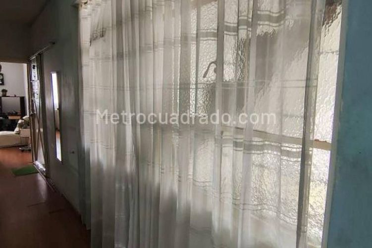Apartamento de 2 alcobas en venta en Modelo Sur, Bogotá, 68 m² · foto 4 de 13