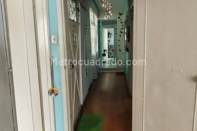 Apartamento de 2 alcobas en venta en Modelo Sur, Bogotá, 68 m² · foto 5 de 13