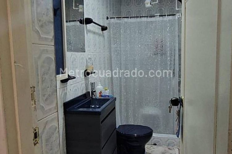 Apartamento de 2 alcobas en venta en Modelo Sur, Bogotá, 68 m² · foto 6 de 13