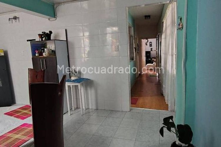 Apartamento de 2 alcobas en venta en Modelo Sur, Bogotá, 68 m² · foto 8 de 13