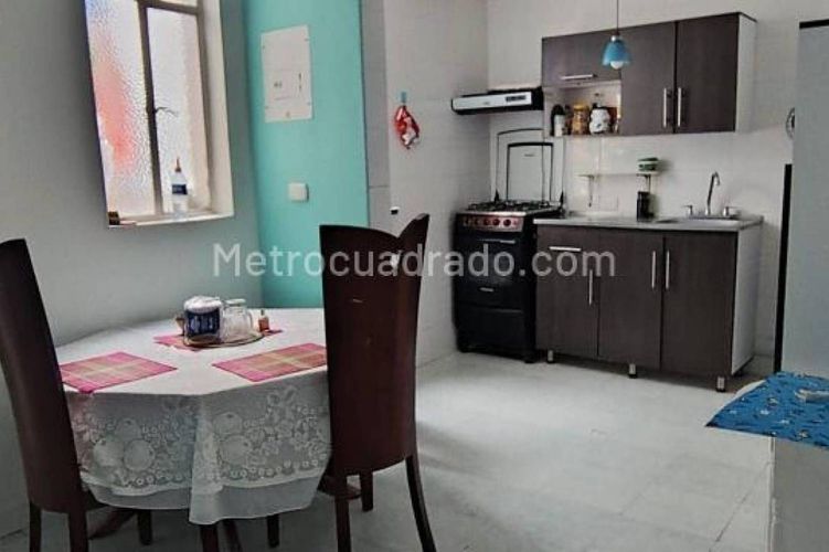 Apartamento de 2 alcobas en venta en Modelo Sur, Bogotá, 68 m² · foto 9 de 13