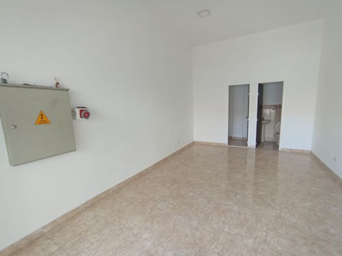 Bodega en arriendo en Prados Del Norte, Cali, 202 m² · foto 4 de 11